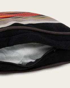 ACADIA NATIONAL PARK PET BED - NAPPER