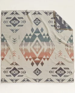AGATE BEACH BLANKET