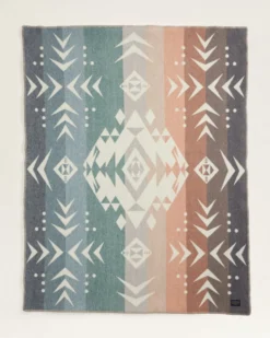 AGATE BEACH THROW