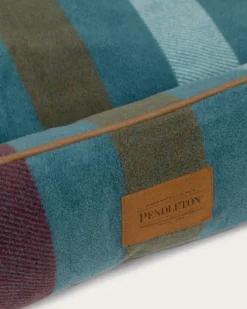 CABIN STRIPE PET BED - KUDDLER