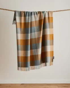 ECO-WISE WOOL FRINGED THROW