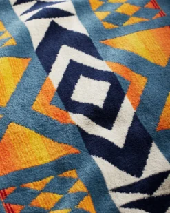 FIRE LEGEND TOWEL FOR TWO