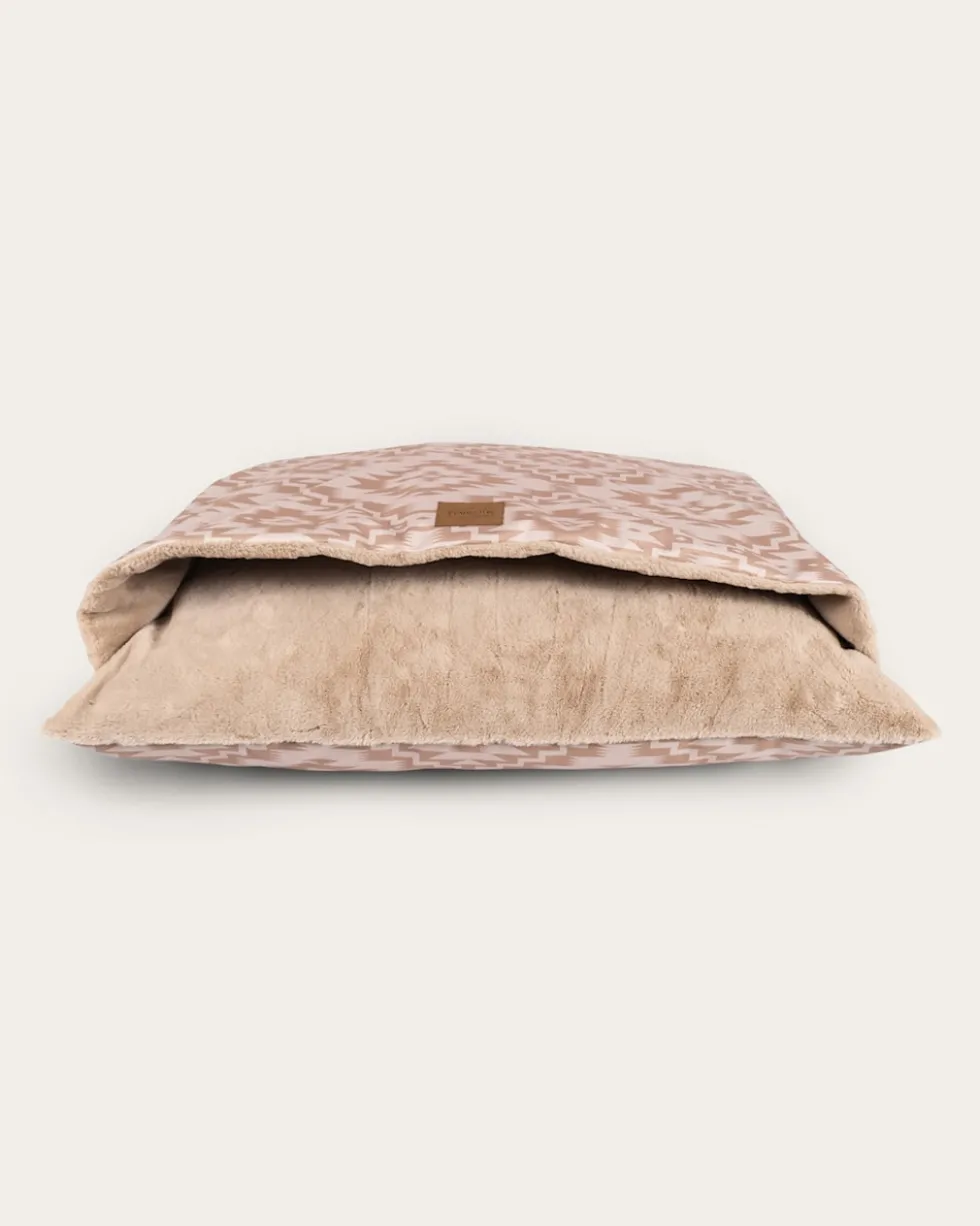 GINGER MESILLA BURROW PET BED