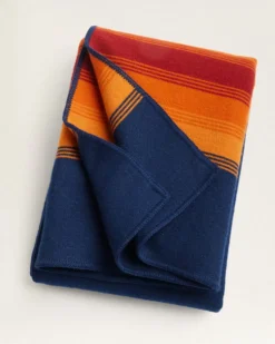 GRAND CANYON NATIONAL PARK THROW WITH CARRIER
