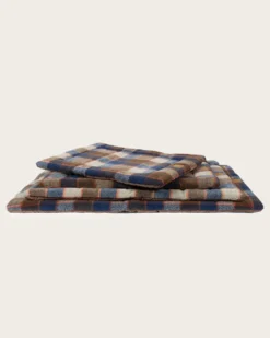 MOUNTAIN PLAID PET BED - COMFORT CUSHION