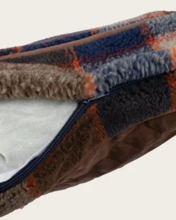 MOUNTAIN PLAID PET BED - NAPPER