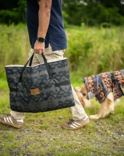 NEHALEM PET TRAVEL BED