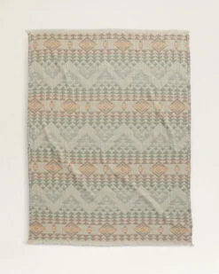 ORGANIC COTTON FRINGED THROW