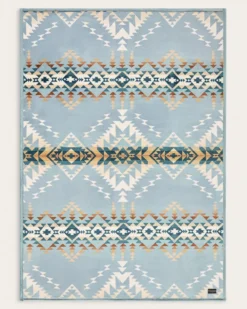 PLUSH REVERSIBLE THROW