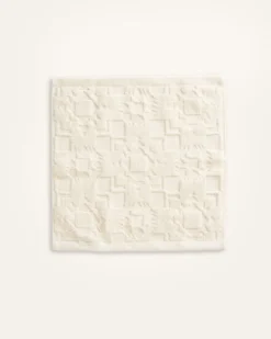 SCULPTED TOWEL COLLECTION