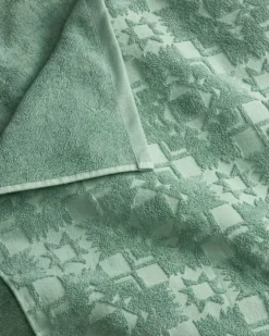 SCULPTED TOWEL COLLECTION
