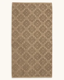SCULPTED TOWEL COLLECTION