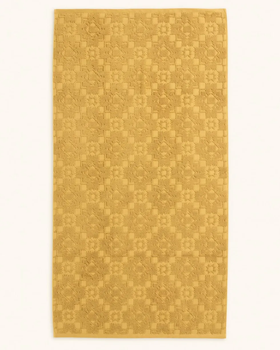 SCULPTED TOWEL COLLECTION