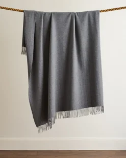SOLID 5TH AVENUE MERINO THROW