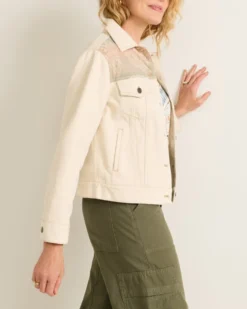 WOMEN'S DENIM TRUCKER JACKET