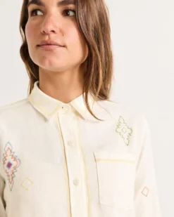 WOMEN'S EMBROIDERED PERFECT ONE POCKET SHIRT
