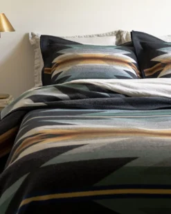 WYETH TRAIL BLANKET