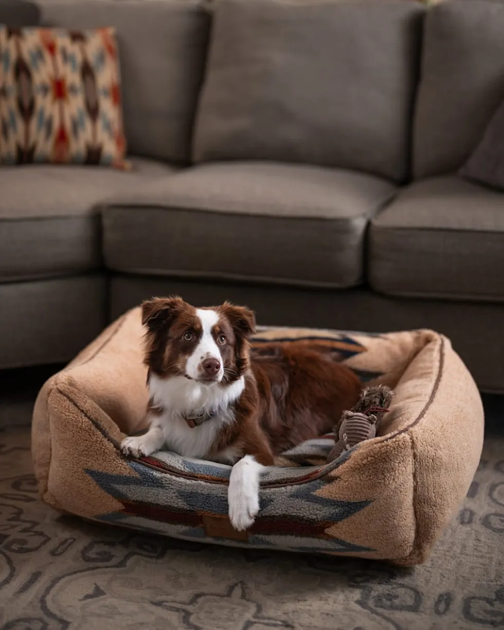 WYETH TRAIL PET BED - KUDDLER