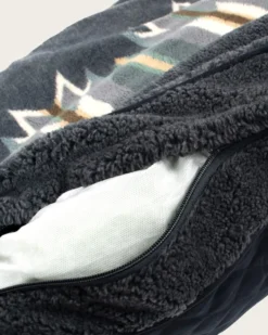 WYETH TRAIL PET BED - NAPPER