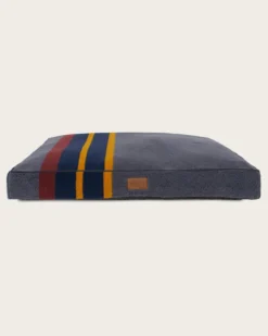 YAKIMA CAMP PET BED - NAPPER