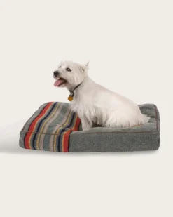 YAKIMA CAMP PET BED - NAPPER