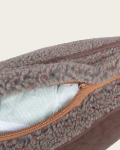 YAKIMA CAMP PET BED - NAPPER