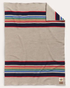 YELLOWSTONE NATIONAL PARK THROW WITH CARRIER