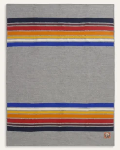 YOSEMITE NATIONAL PARK THROW WITH CARRIER
